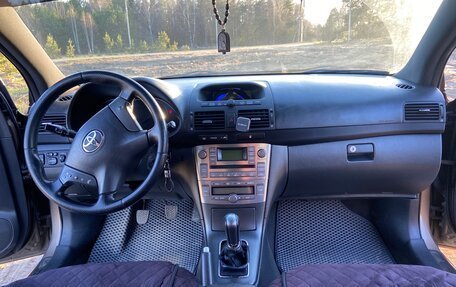 Toyota Avensis III рестайлинг, 2005 год, 520 000 рублей, 13 фотография