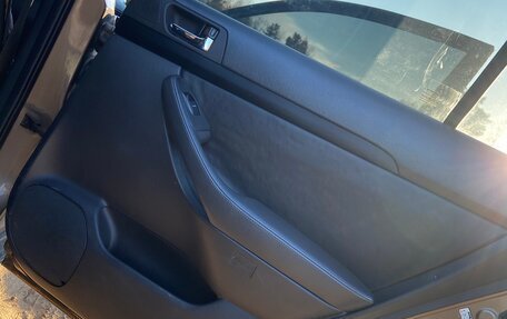 Toyota Avensis III рестайлинг, 2005 год, 520 000 рублей, 20 фотография