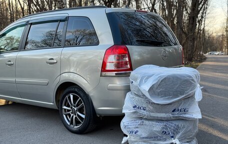 Opel Zafira B, 2008 год, 590 000 рублей, 28 фотография