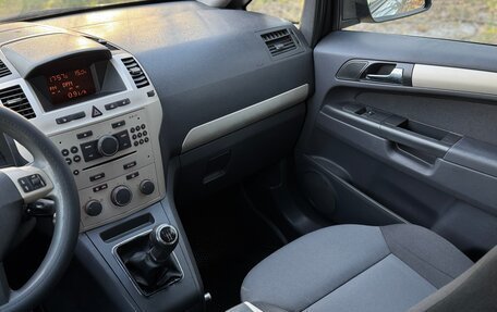 Opel Zafira B, 2008 год, 590 000 рублей, 20 фотография