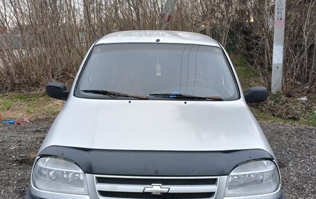 Chevrolet Niva I рестайлинг, 2003 год, 240 000 рублей, 7 фотография