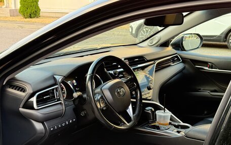 Toyota Camry, 2019 год, 2 950 000 рублей, 3 фотография