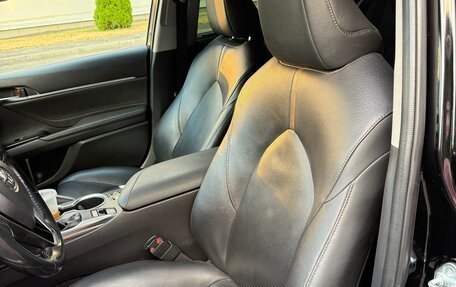 Toyota Camry, 2019 год, 2 950 000 рублей, 5 фотография