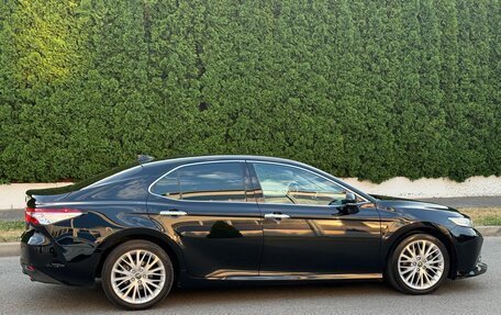 Toyota Camry, 2019 год, 2 950 000 рублей, 2 фотография