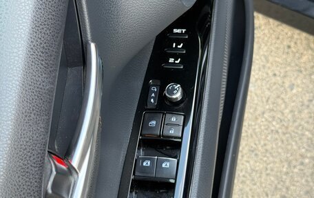 Toyota Camry, 2019 год, 2 950 000 рублей, 4 фотография