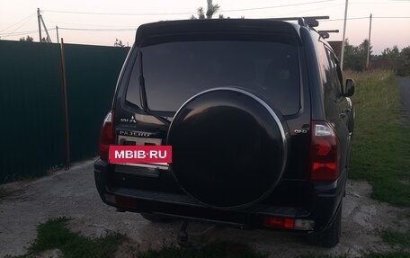 Mitsubishi Pajero III рестайлинг, 2005 год, 670 000 рублей, 3 фотография