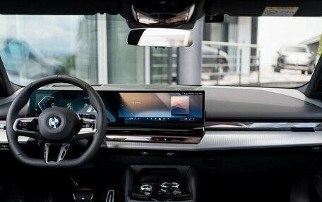 BMW 5 серия, 2025 год, 8 990 000 рублей, 12 фотография