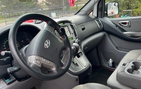 Hyundai Grand Starex Grand Starex I рестайлинг 2, 2011 год, 1 350 000 рублей, 6 фотография