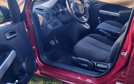 Mazda 2 III, 2012 год, 930 000 рублей, 10 фотография