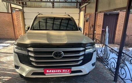 Toyota Land Cruiser, 2021 год, 10 500 000 рублей, 3 фотография