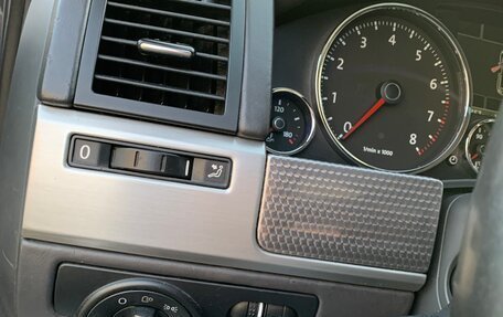 Volkswagen Touareg III, 2007 год, 1 100 000 рублей, 30 фотография