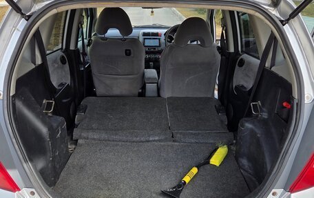 Honda Fit III, 2001 год, 299 000 рублей, 21 фотография