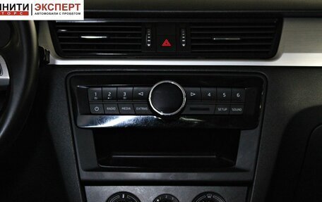 Skoda Rapid I, 2015 год, 1 067 000 рублей, 11 фотография