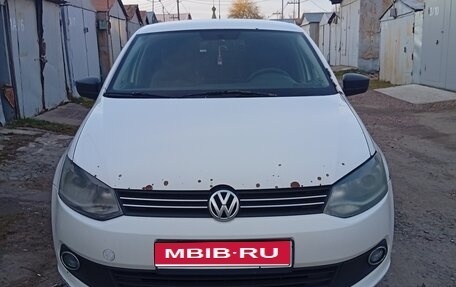 Volkswagen Polo VI (EU Market), 2011 год, 300 000 рублей, 1 фотография