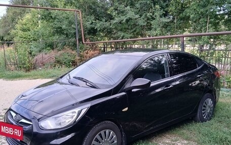 Hyundai Solaris II рестайлинг, 2013 год, 730 000 рублей, 2 фотография