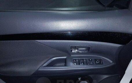 Mitsubishi Outlander III рестайлинг 3, 2019 год, 1 950 000 рублей, 16 фотография