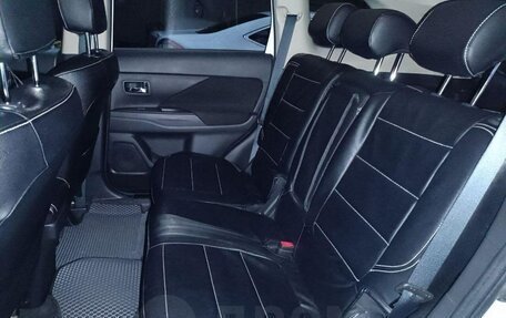 Mitsubishi Outlander III рестайлинг 3, 2019 год, 1 950 000 рублей, 15 фотография