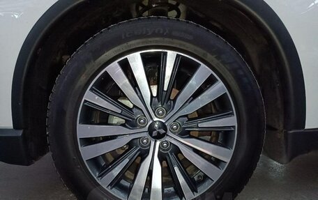 Mitsubishi Outlander III рестайлинг 3, 2019 год, 1 950 000 рублей, 21 фотография