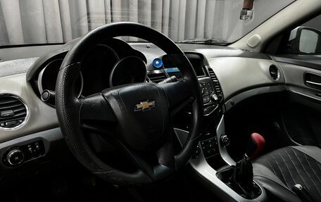 Chevrolet Cruze II, 2010 год, 619 900 рублей, 5 фотография