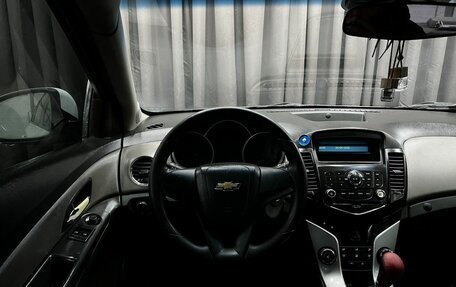 Chevrolet Cruze II, 2010 год, 619 900 рублей, 10 фотография