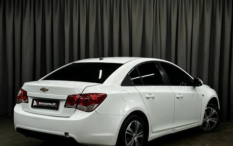 Chevrolet Cruze II, 2010 год, 619 900 рублей, 4 фотография