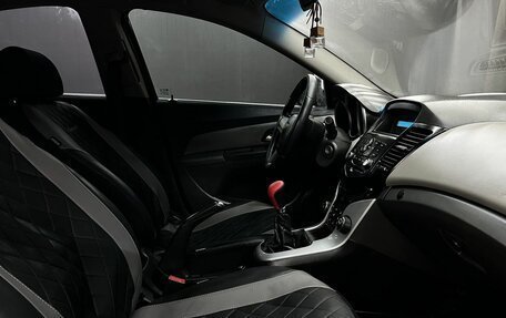 Chevrolet Cruze II, 2010 год, 619 900 рублей, 16 фотография