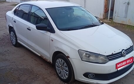 Volkswagen Polo VI (EU Market), 2011 год, 300 000 рублей, 2 фотография