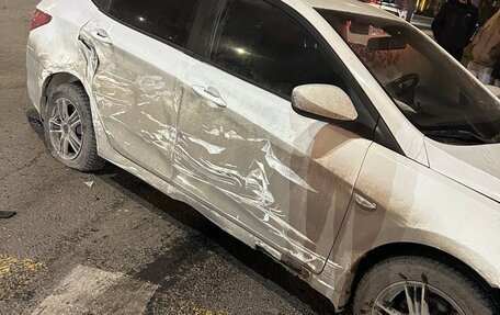 Hyundai Solaris II рестайлинг, 2011 год, 360 000 рублей, 3 фотография