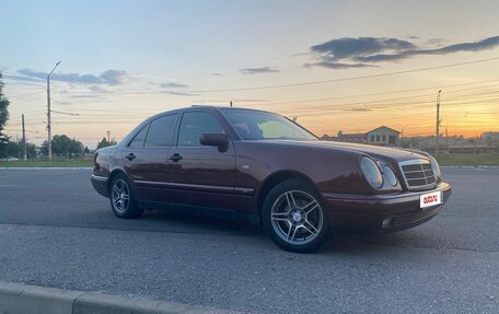 Mercedes-Benz E-Класс, 1995 год, 210 000 рублей, 3 фотография