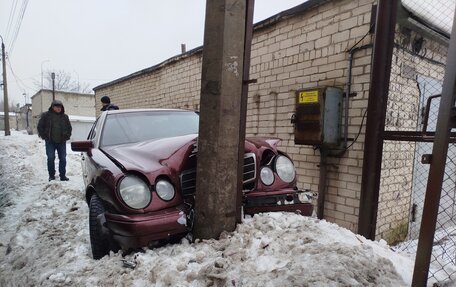 Mercedes-Benz E-Класс, 1995 год, 210 000 рублей, 4 фотография