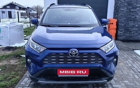 Toyota RAV4, 2021 год, 3 150 000 рублей, 1 фотография