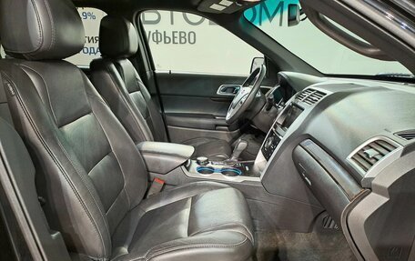 Ford Explorer VI, 2015 год, 2 490 000 рублей, 17 фотография