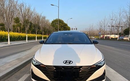 Hyundai Elantra, 2022 год, 1 370 778 рублей, 2 фотография