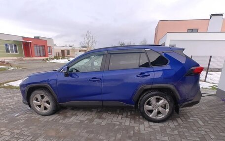 Toyota RAV4, 2021 год, 3 150 000 рублей, 3 фотография