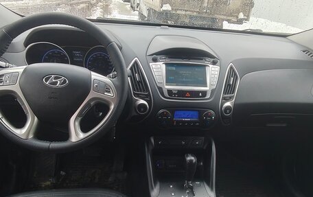 Hyundai ix35 I рестайлинг, 2012 год, 999 000 рублей, 5 фотография