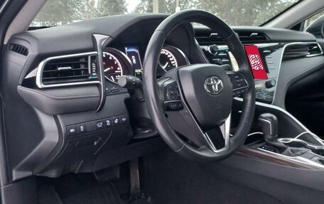 Toyota Camry, 2019 год, 2 850 000 рублей, 5 фотография