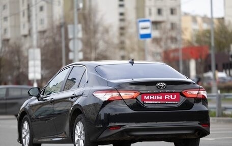 Toyota Camry, 2020 год, 2 390 000 рублей, 7 фотография