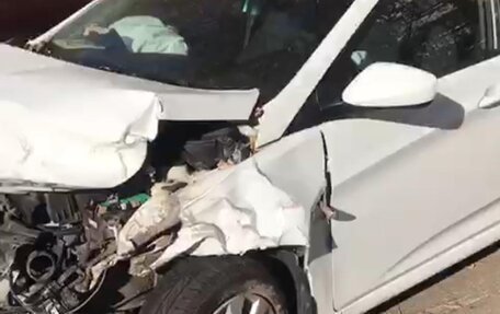 Hyundai Solaris II рестайлинг, 2016 год, 950 000 рублей, 7 фотография