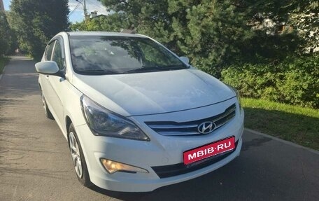 Hyundai Solaris II рестайлинг, 2016 год, 1 140 000 рублей, 1 фотография