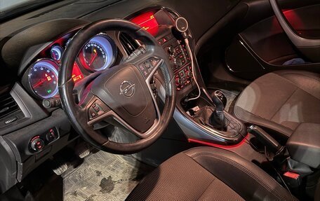 Opel Astra J, 2011 год, 700 000 рублей, 7 фотография