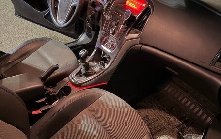 Opel Astra J, 2011 год, 700 000 рублей, 8 фотография