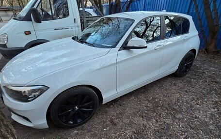 BMW 1 серия, 2019 год, 1 800 000 рублей, 6 фотография