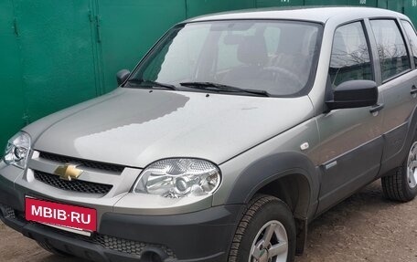 Chevrolet Niva I рестайлинг, 2014 год, 700 000 рублей, 2 фотография