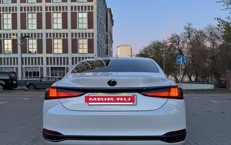 Lexus ES VII, 2019 год, 4 500 000 рублей, 3 фотография