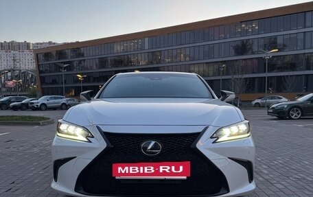 Lexus ES VII, 2019 год, 4 500 000 рублей, 14 фотография