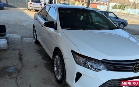 Toyota Camry, 2015 год, 2 000 000 рублей, 4 фотография