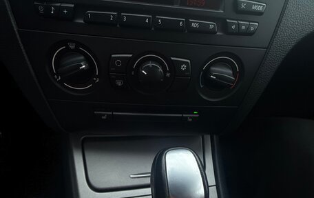 BMW 1 серия, 2011 год, 990 000 рублей, 24 фотография