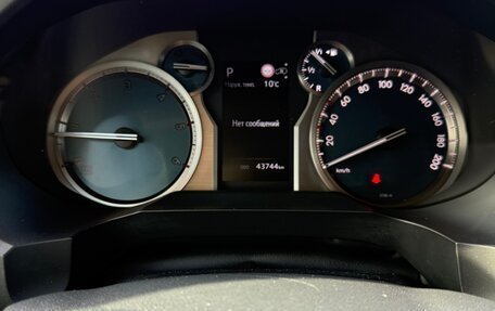 Toyota Land Cruiser Prado 150 рестайлинг 2, 2021 год, 7 630 000 рублей, 4 фотография