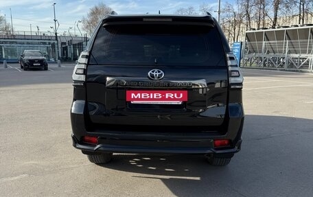 Toyota Land Cruiser Prado 150 рестайлинг 2, 2021 год, 7 630 000 рублей, 8 фотография