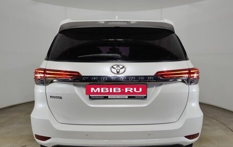 Toyota Fortuner II, 2020 год, 3 700 000 рублей, 6 фотография